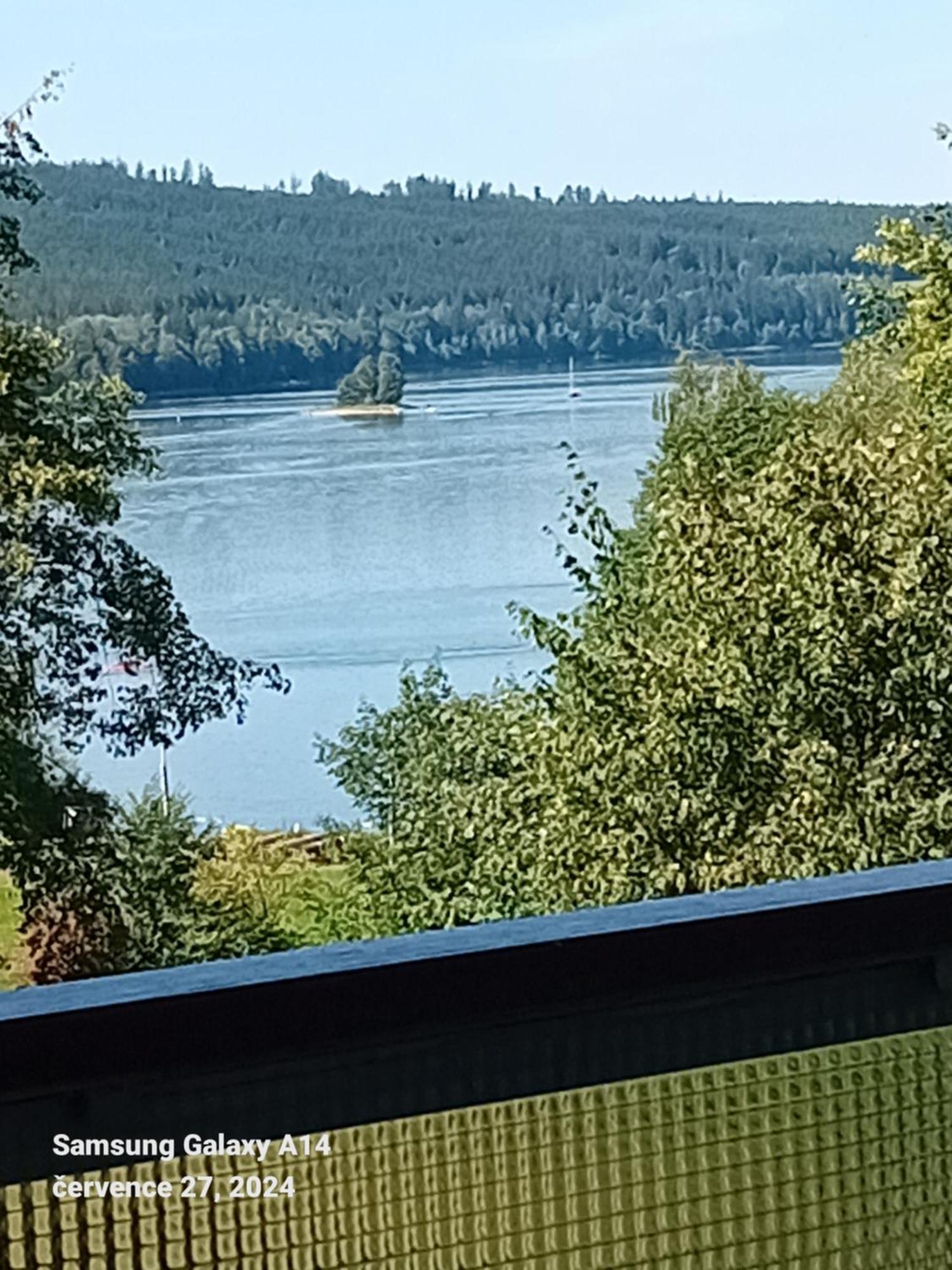 Apartman Lipno A12 Lipno nad Vltavou Dış mekan fotoğraf