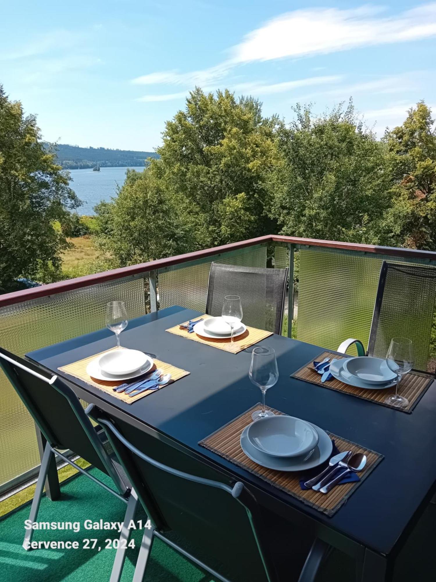Apartman Lipno A12 Lipno nad Vltavou Dış mekan fotoğraf